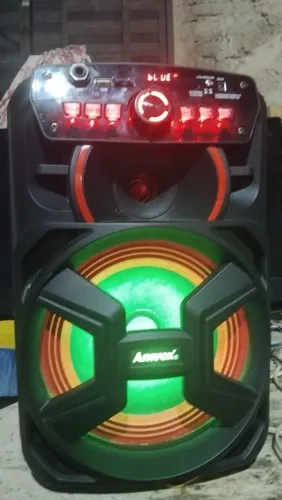 Vendo caixa de som da marca Amvox.. conexão via Bluetooth,rádio FM, USB, microfone, aux.