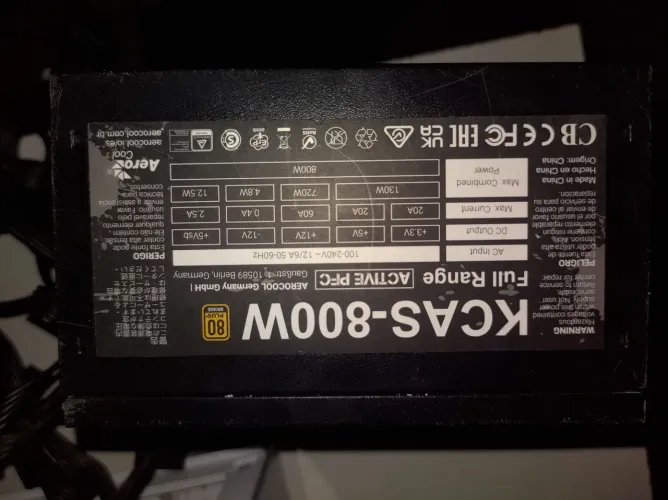 Fonte 800w 80 plus..