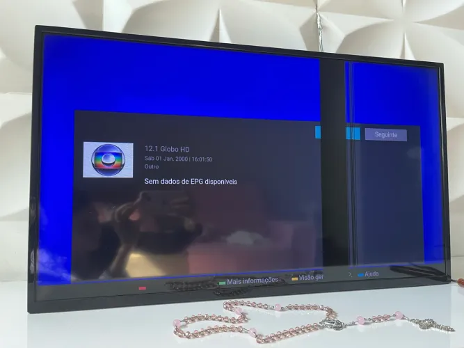 Televisão AOC com defeito