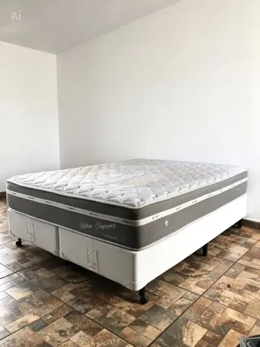OPORTUNIDADE!! Linda Cama Box Queen Size LUXO
