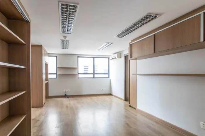 Sala comercial na Alameda Santos, 2480 - Cj.91 55 m²