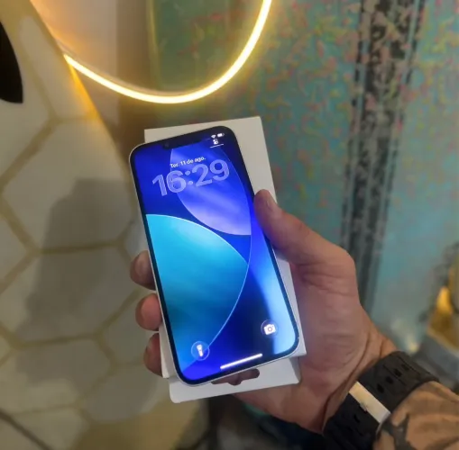 iPhone 13 / 128