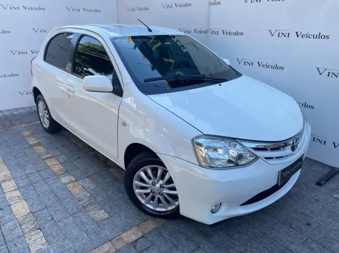 Toyota Etios XLS 1.5 Flex 16V 5P Mec. 2013