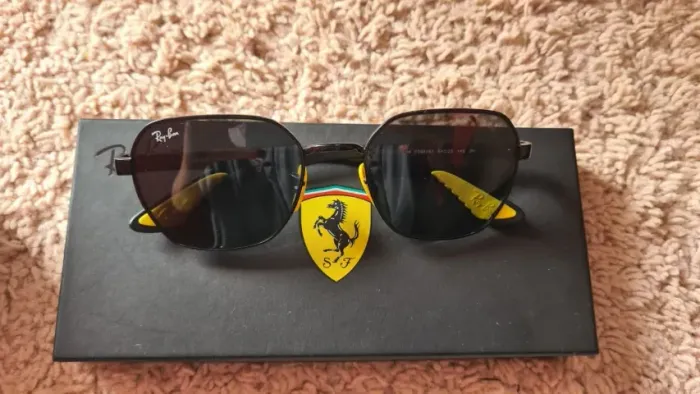 Óculos de Sol Ray-Ban Scuderia Ferrari RB3794-M Original