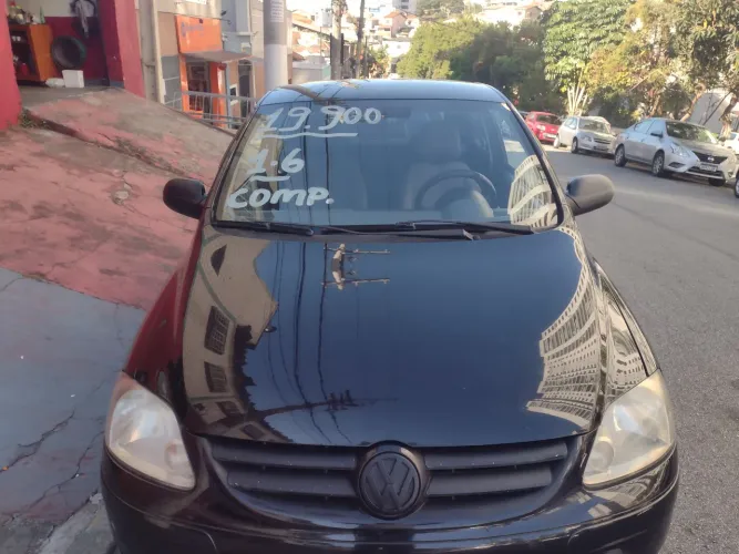 Volkswagen Fox Plus 1.6mi/ 1.6mi Total Flex 8V 3P 2004
