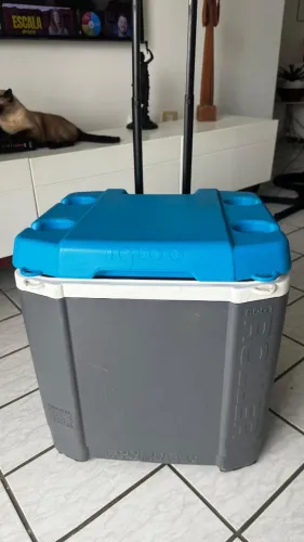 Caixa Térmica Cooler 56 Litros