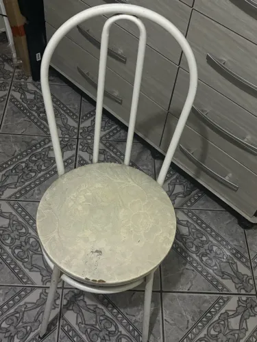 cadeira de metal