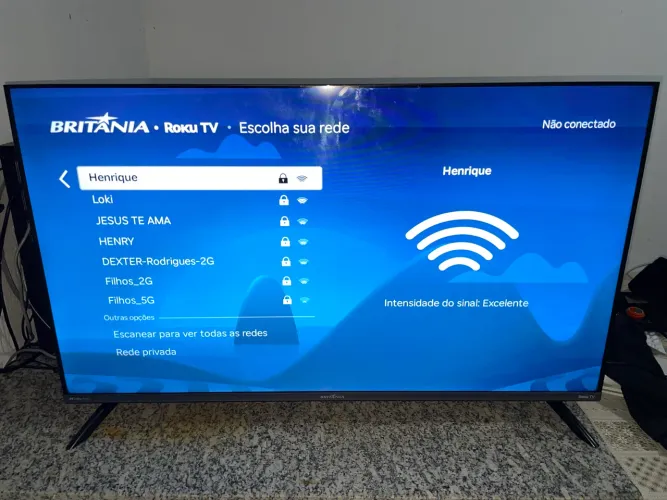 Vendo televisão Britânia roku, 40 polegadas