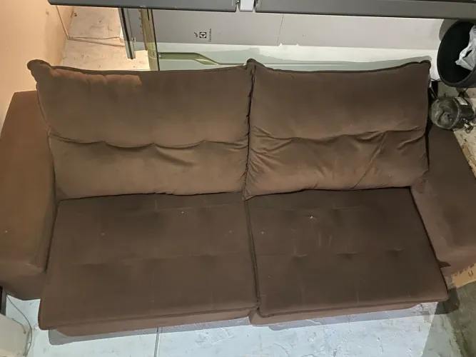Vendo sofá de dois lugares