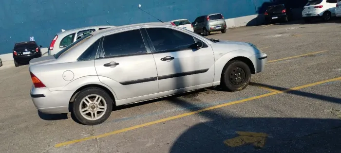 Ford Focus Ghia Sed. 2.0 16v/ 2.0 16V Flex 4P 2004