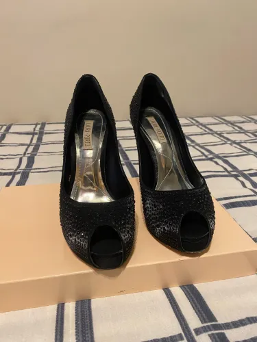 Sapato de festa - Laura Porto