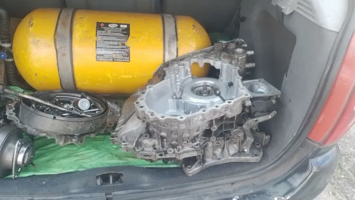 Cambio cvt fluence vendo 1000 reais.