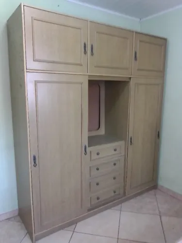 Guarda roupa de casal