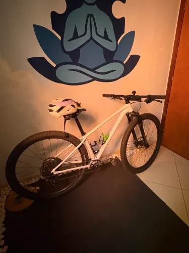 Specialized Chisel Hardtail XS- SRAM Eagle 12v | Apenas 300 km | 3 meses de uso