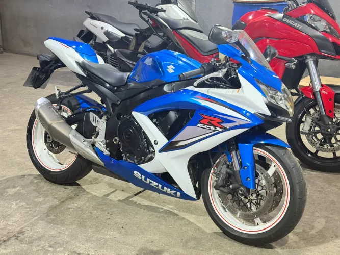 SUZUKI GSX-R 750 SRAD / 2011 RARIDADE.
