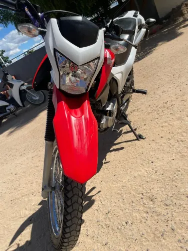 Moto bem conservada!