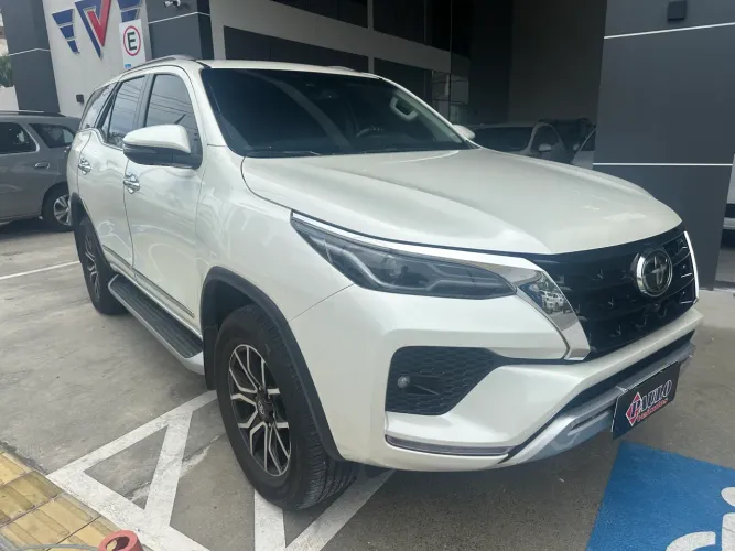 Toyota Hilux SW4 SRX 4X4 2.8 TDI 16V Dies. Aut. 2022