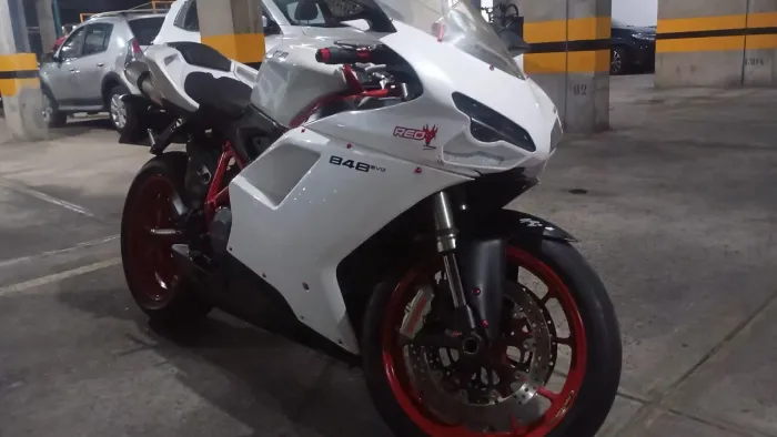 Ducati 848 Evo 2011 - OPORTUNIDADE / ABAIXO DA TABELA