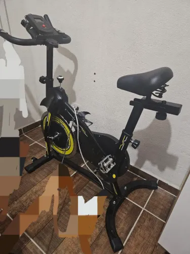 Bicicleta ergométrica cavalletta + spray de silicone de brinde. 
