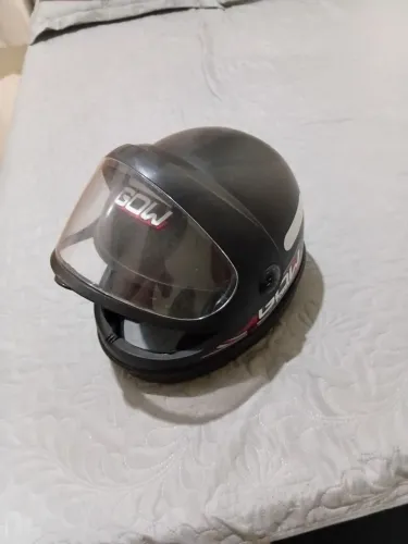 Capacete seme novo