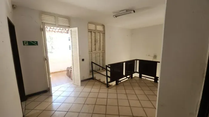Sobrado Comercial Setor Oeste - Goiânia - GO
