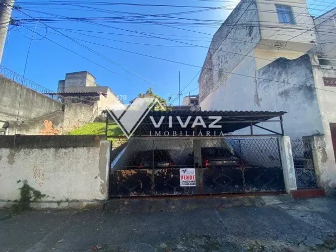 Excelente Terreno com 750m², 03 Casas, Quintal e Garagem no Cachambi