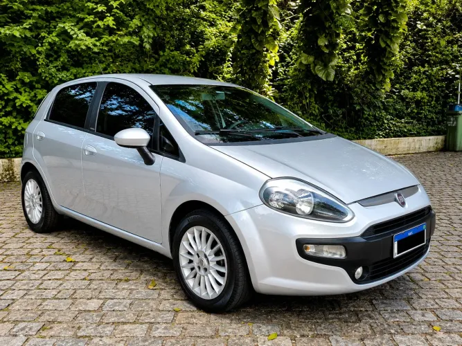 Fiat Punto Attractive 1.4 Fire Flex 8V 5P 2014