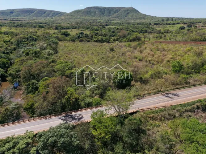 Venda terreno de 2,8ha em Felixlândia.