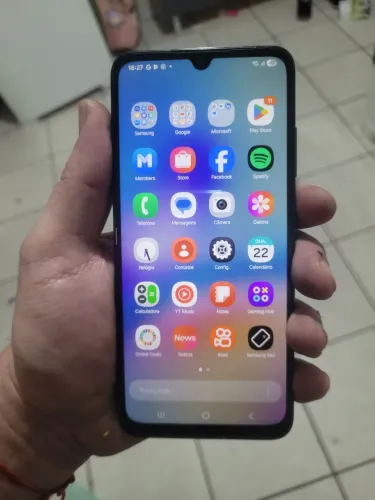 Vendo Samsung ao5s 128 gb mais 6 de ram funcionando perfeitamente