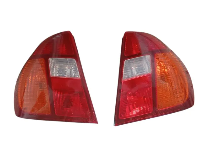 Lanterna traseira Renault Clio sedan 