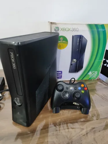 Xbox 360 slim Desb.com caixa ler descrição