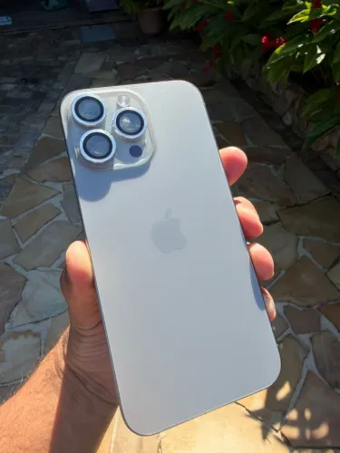 iPhone 15 pro Max 100 %de bateria