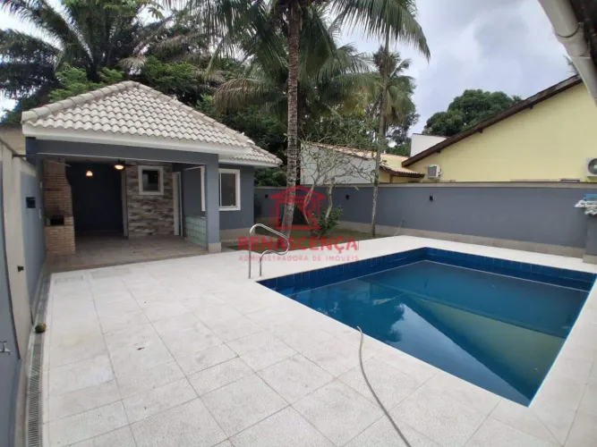 Casa duplex com 4 suítes, Piscina e Churrasqueira em Vargem Grande.