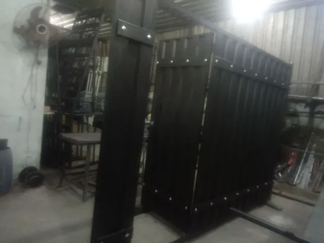 Portão novo com cravo novo zero