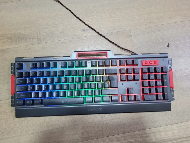 Teclado gamer semi mecânico