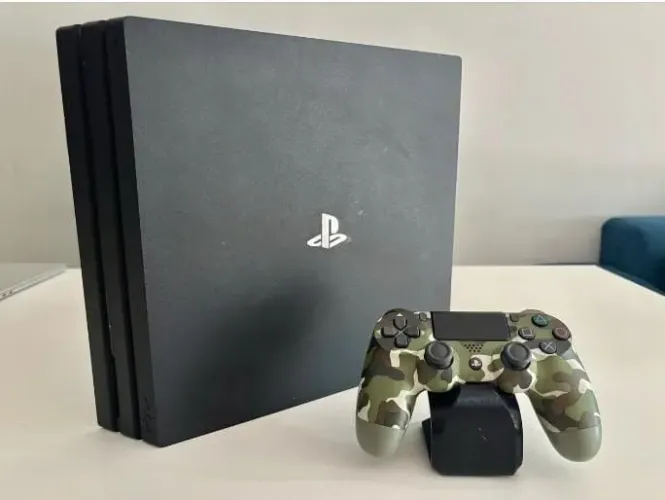 ? PlayStation 4 PRO Desbloqueado + 6 Jogos + Controle Original Zerado