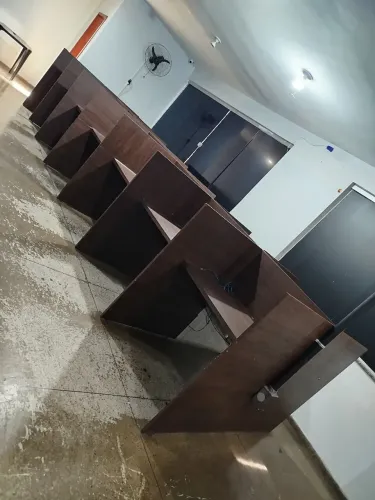 Baías de MDF .
