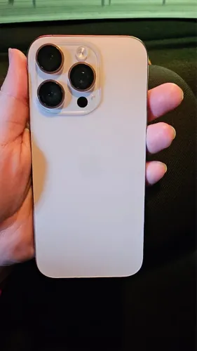 IPHONE 16 PRO -