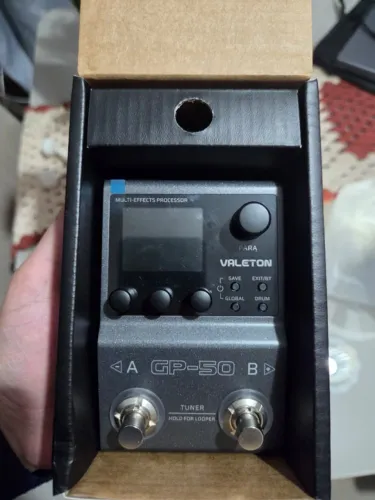 Pedaleira de Guitarra Valeton GP50