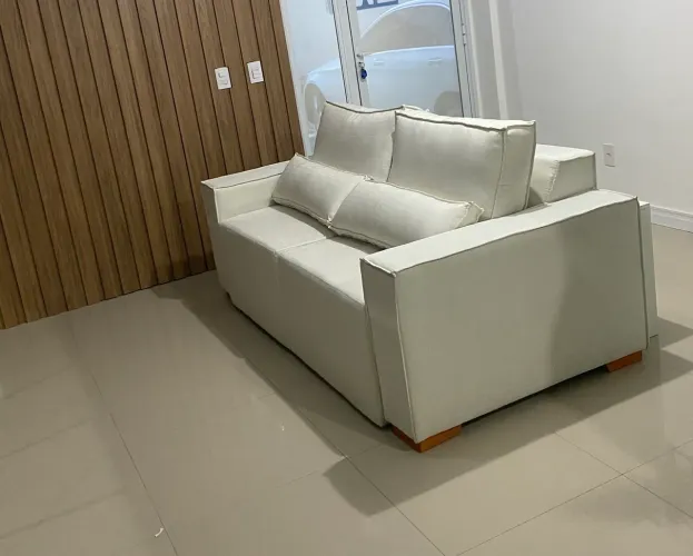 Vendo sofá branco de linho