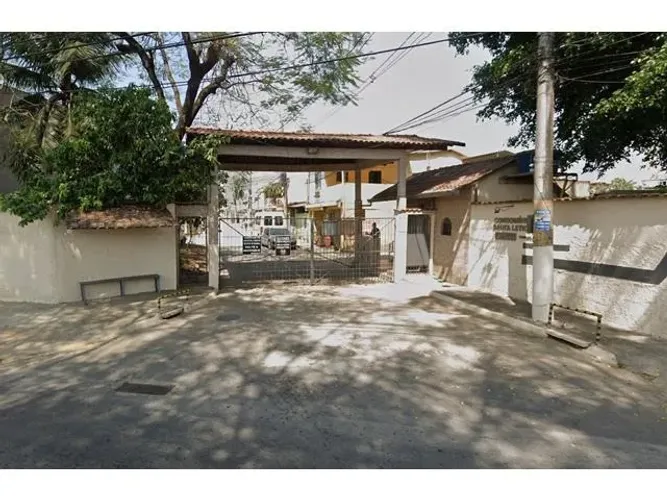 CASA RESIDENCIAL em NOVA IGUAÇU - RJ, LUZ