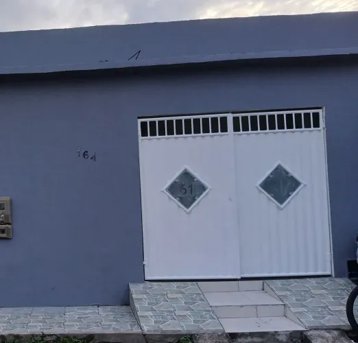 Alugo está casa para o período do são João em Santo Antônio de jesus Bahia *42