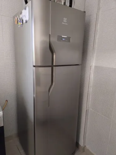 Geladeira Electrolux, Duplex 31L cor Inox