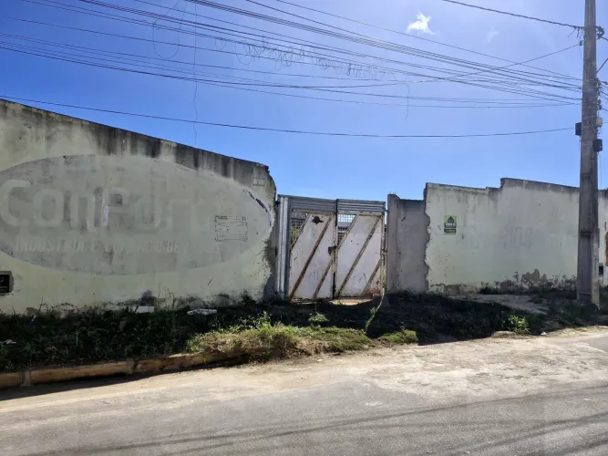 Terreno de 432m² à 100 metros da Juracy Magalhães e Próximo a J. Bruno Mat. Construção, Fe