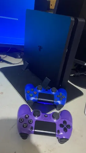 Ps4 slin 1terabyte 2 controles