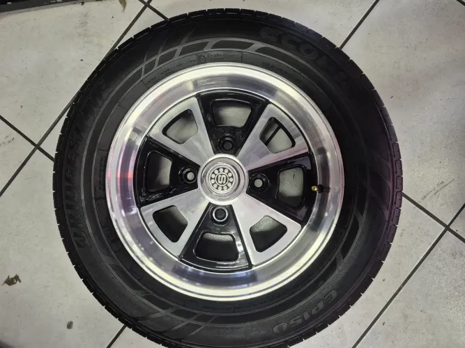 Jogo de rodas fusca como pneus aro  15