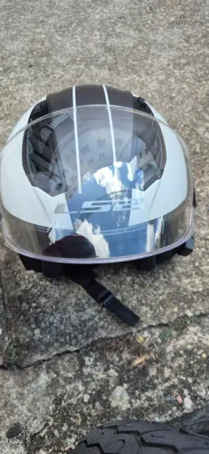 Capacete ls2 aberto