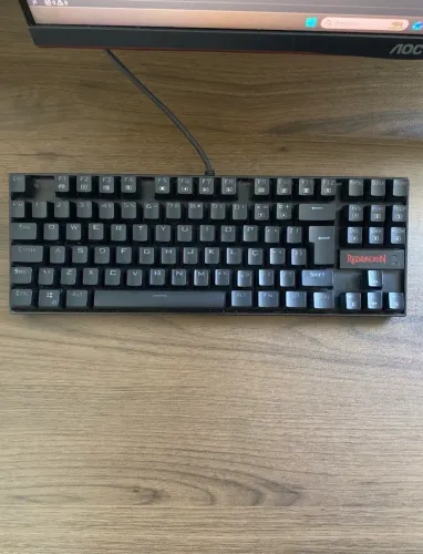 Teclado redragon s118 switch vermelho