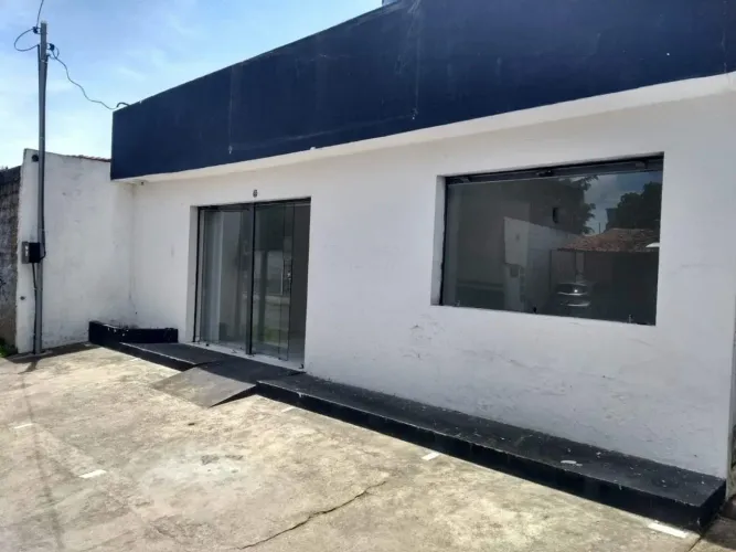 Casa para Venda com ponto comercial no José Américo