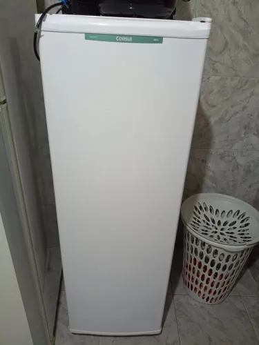 Excelente freezer Consul 121L